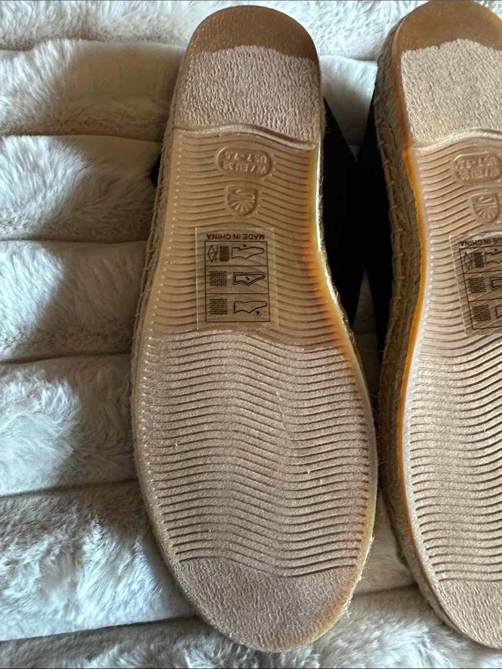 Soludos Black Canvas Slip-On Espadrilles with Natural Jute Trim